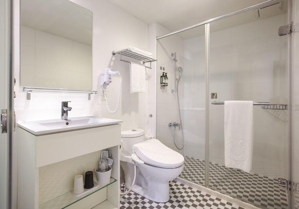 Deluxe Double Room, 1 Double Bed (washlet toilet) photo 3