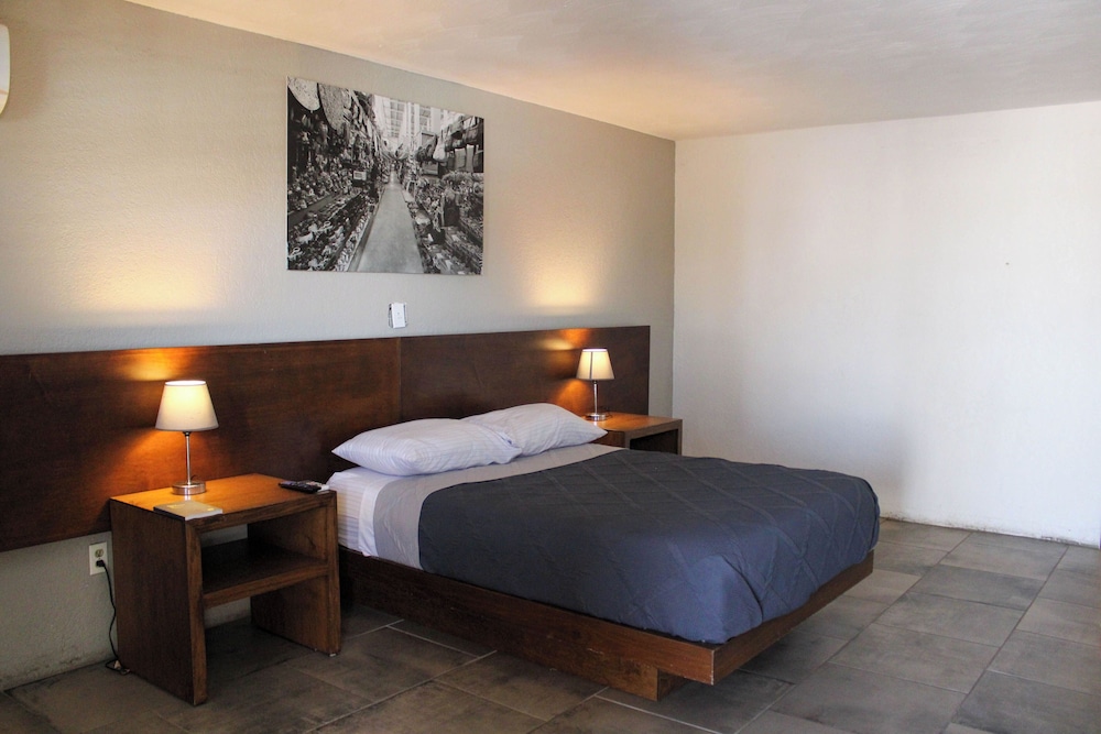 Deluxe Studio Suite