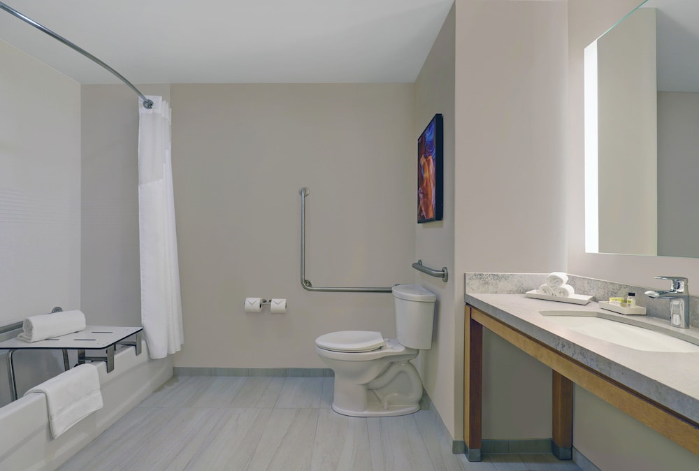 Studio Suite, 2 Queen Beds, Mobility Accessible (Accessible Tub) - Photo 8