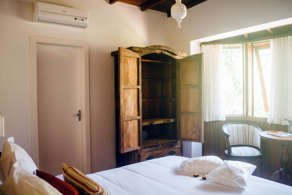 Comfort Suite, 1 Queen Bed photo 3