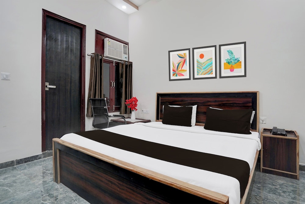 Deluxe Room, City View