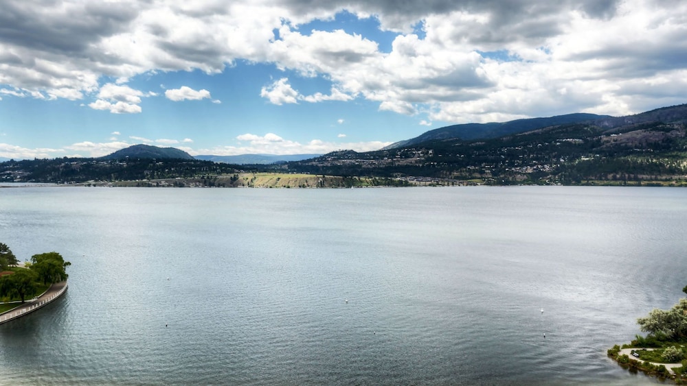 Premium Suite, 3 Bedrooms, Lake View photo 3