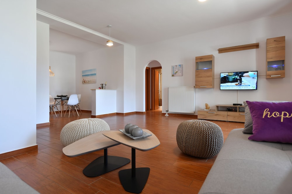 Romantic Villa, 1 King Bed with Sofa bed, Accessible, Pool View