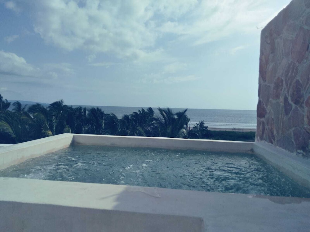 Honeymoon Room photo 3