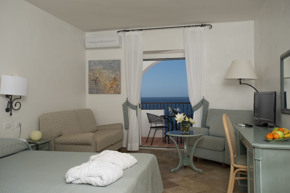 Junior Room, Sea View (Suite) photo 3