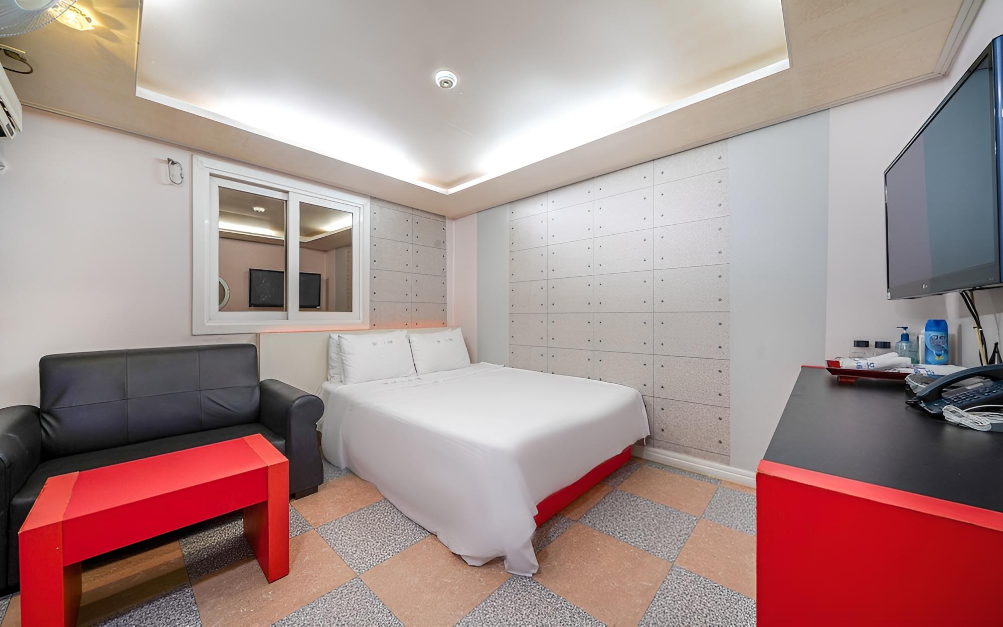 Room (Standard Room A) - Photo 1