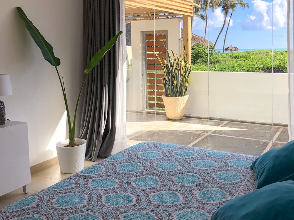 Grand Apartment, 2 Bedrooms, Ocean View photo 2