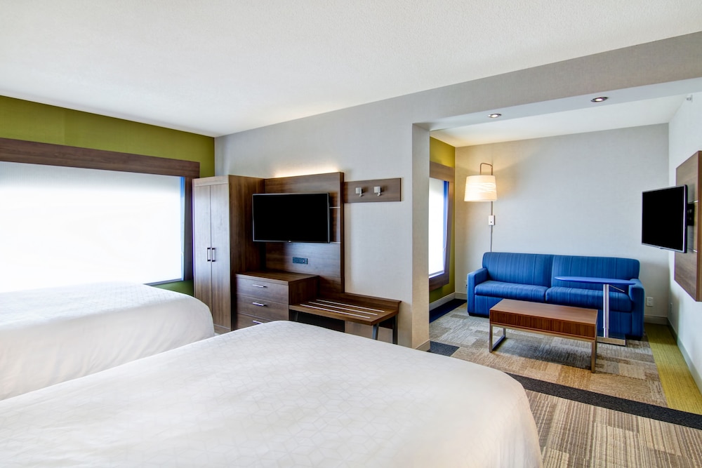 Suite, Multiple Beds (Extra Floor Space) - Photo 4