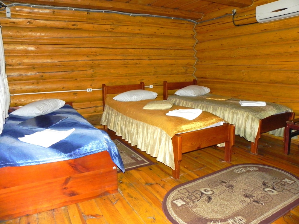 Standard Cabin photo 2