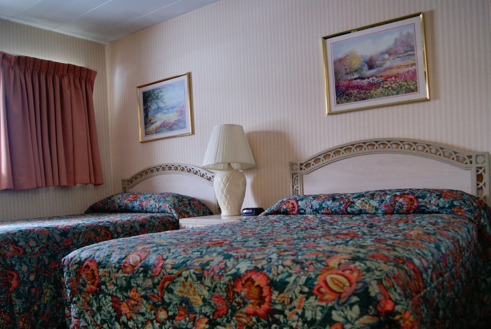 Standard Room, 2 Queen Beds photo 1