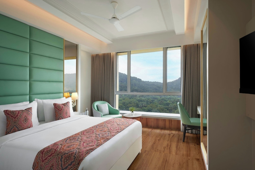 Room, 1 King Bed, City View