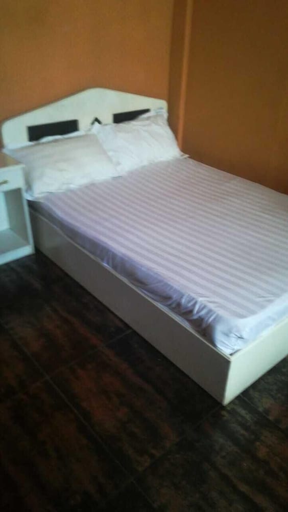 Basic Double Room photo 2