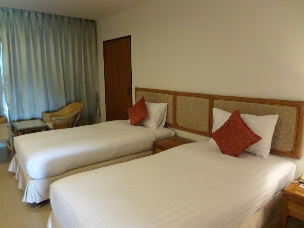 Superior Room, Garden View