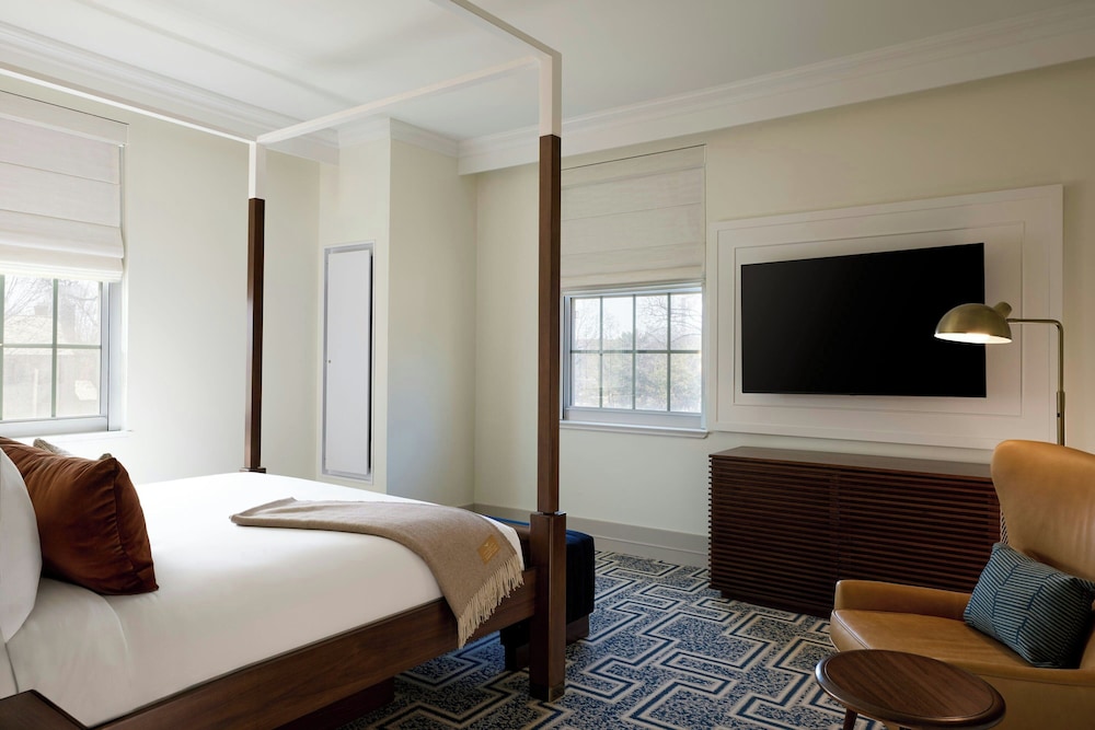 Junior Suite, 1 King Bed - Photo 6