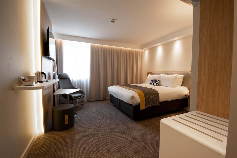 Standard Room (Free Breakfast) - Photo 11