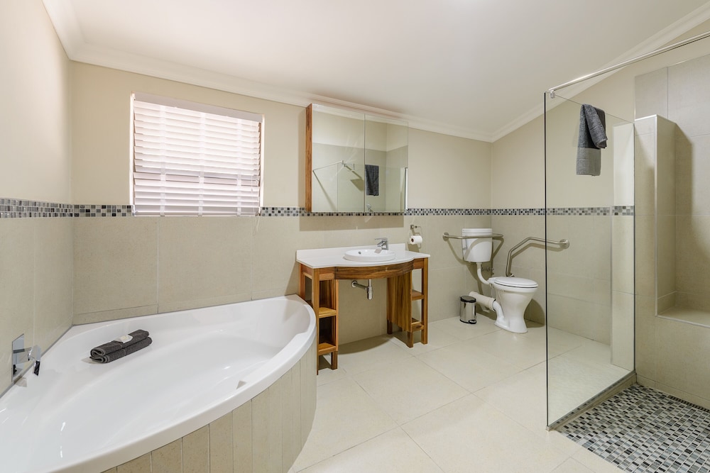 Family Studio with Patio Wheelchair Friendly