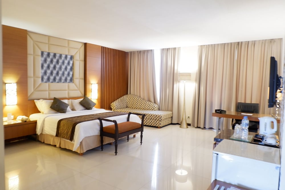 Family Room, 1 King Bed