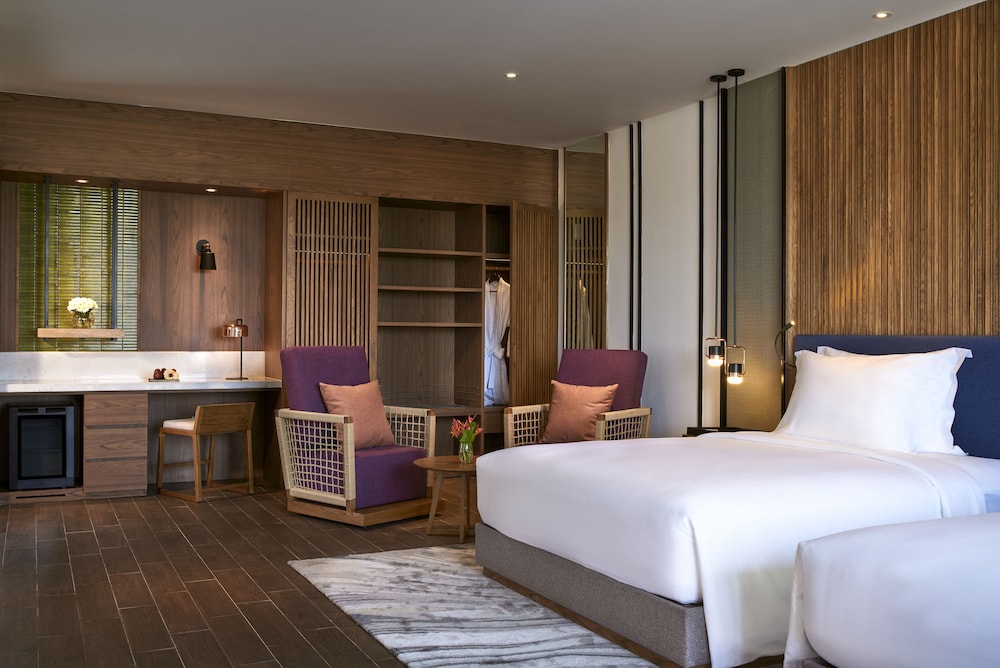 Deluxe Family Room with Balcony - Photo 2