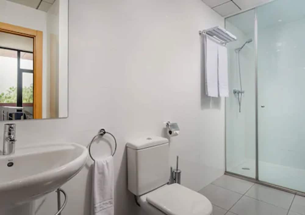 Duplex - Photo 18