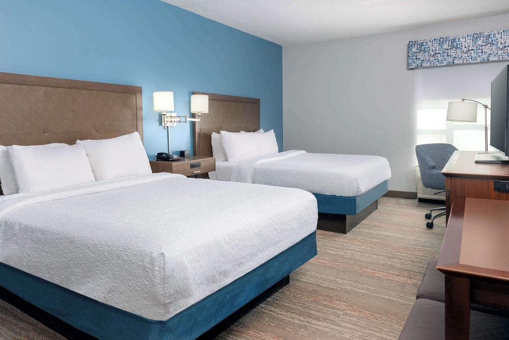 Room, 2 Queen Beds, Accessible, Non Smoking - Photo 3