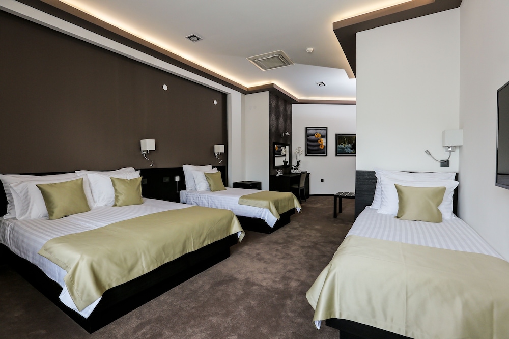 Quadruple Room photo 3