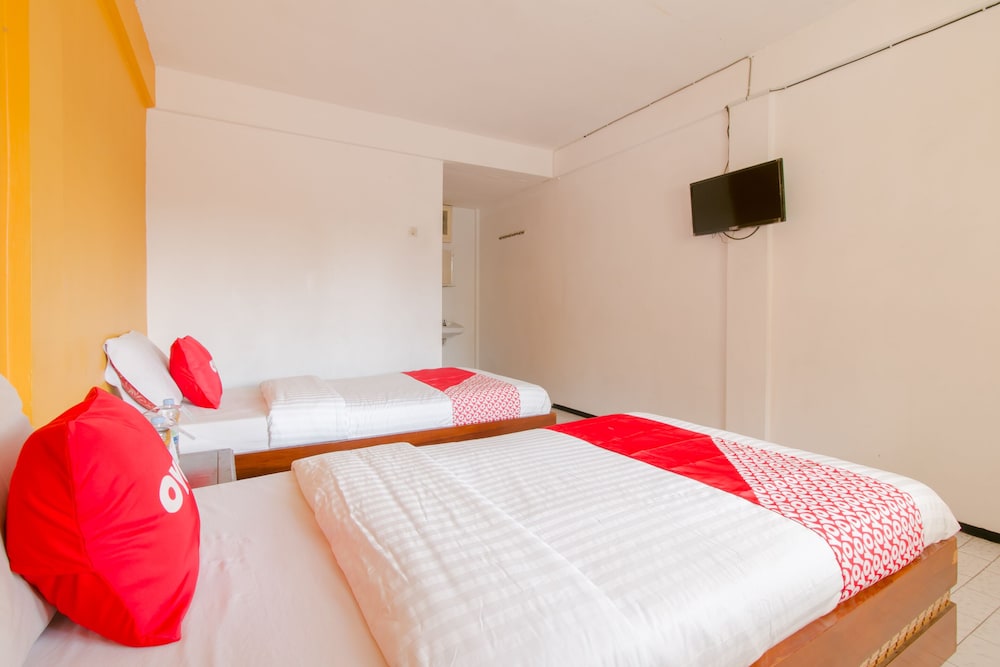 Standard Twin Room - Photo 3