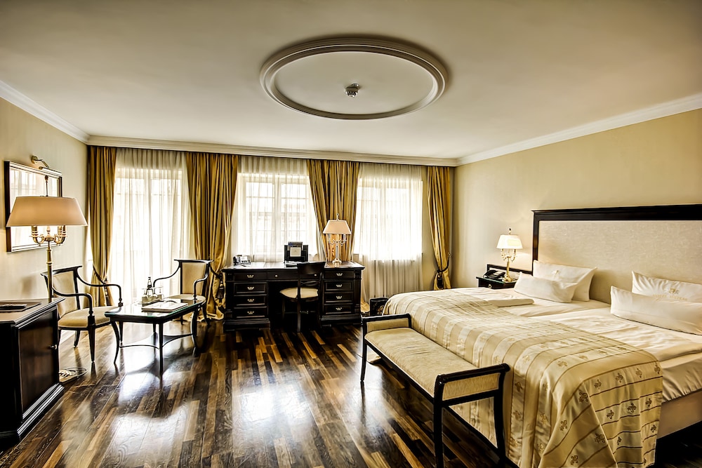 Executive Junior Suite - Photo 1