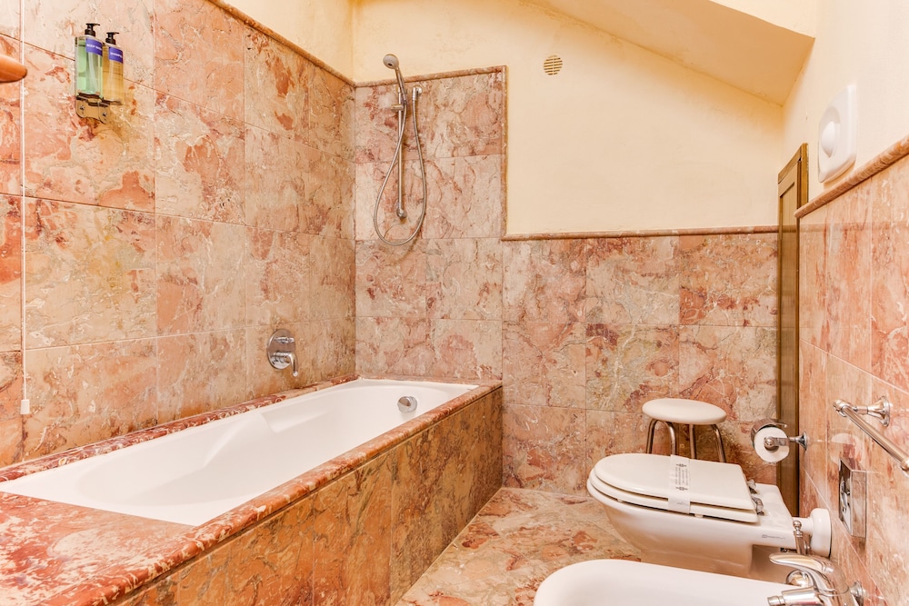 Classic Room (2 Adults) - Photo 8