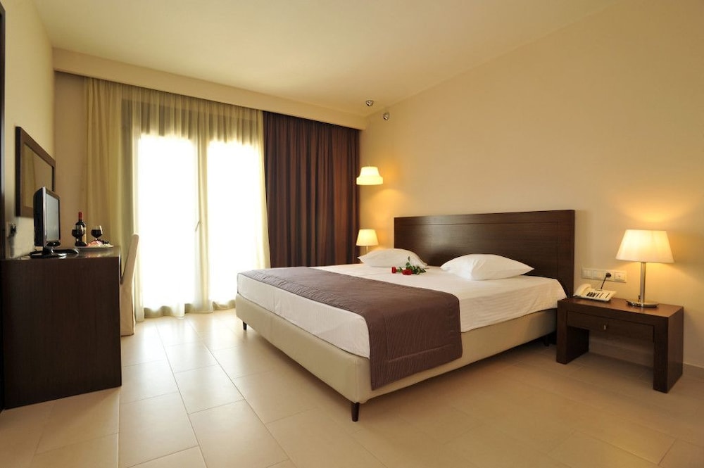 Double Room, Partial Sea View