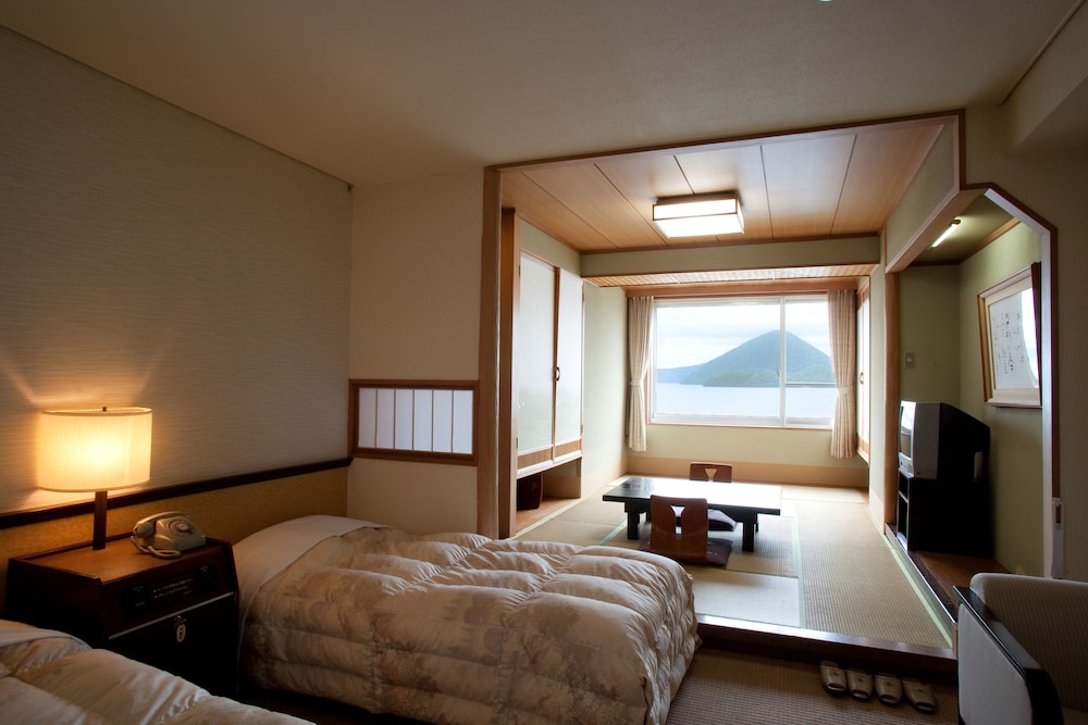 Japanese and Western room, Lake View(buffet) photo 2