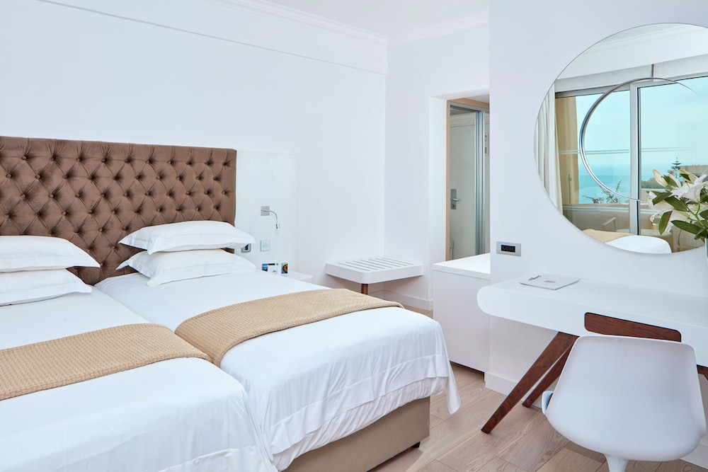Family Room, Sea View - Photo 4