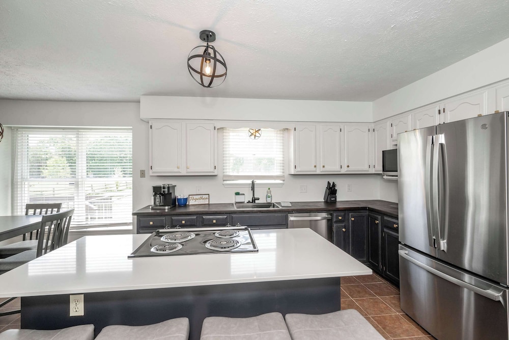 House, Multiple Beds, Patio, Garden View (Lark Meadow Retreat)