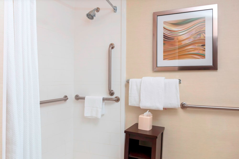 Room, 2 Queen Beds (Hearing Accessible) - Photo 3