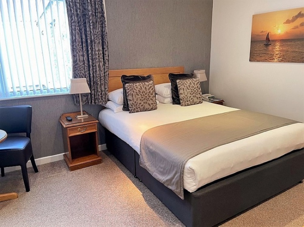 Standard Double Room King Size Bed - Photo 2