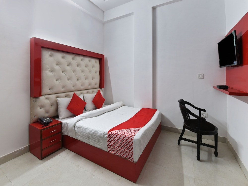 Double Room, 1 Queen Bed