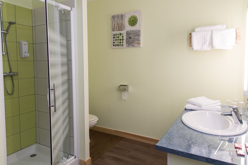 Classic Twin Room, Private Bathroom, Park View photo 2