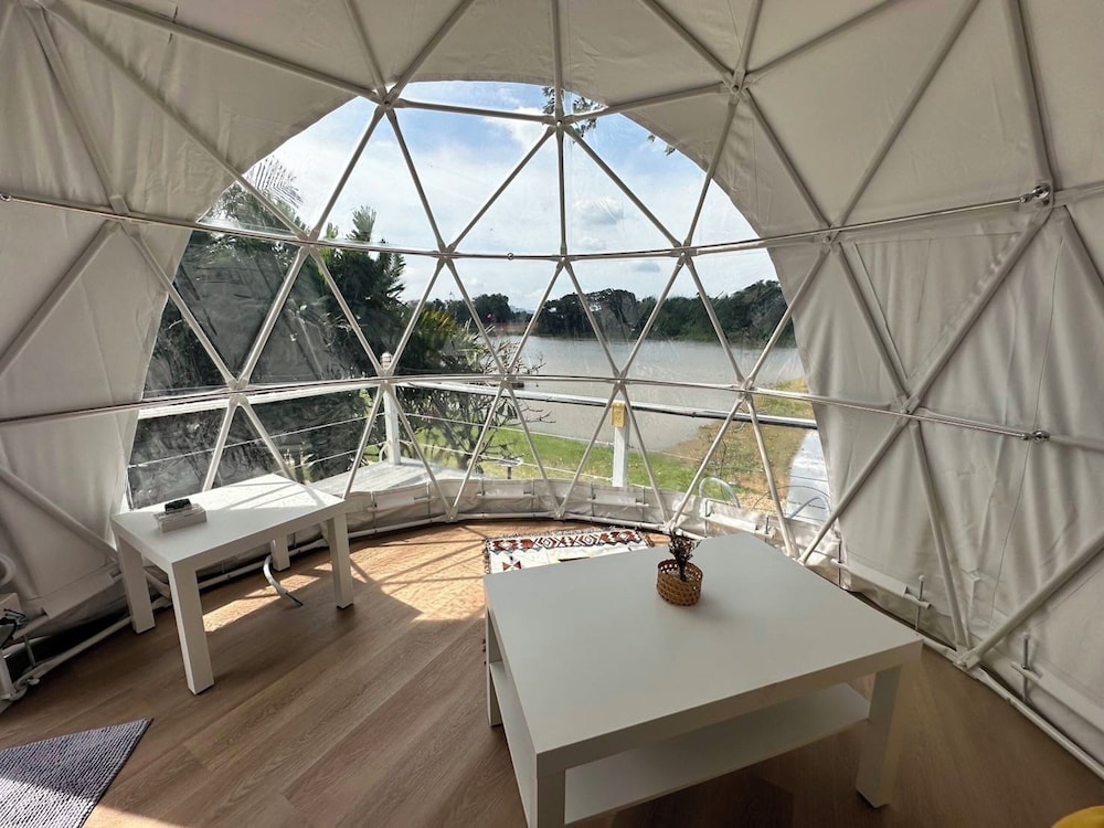 Riverfront Villa with Upper Deck Dome - Photo 12