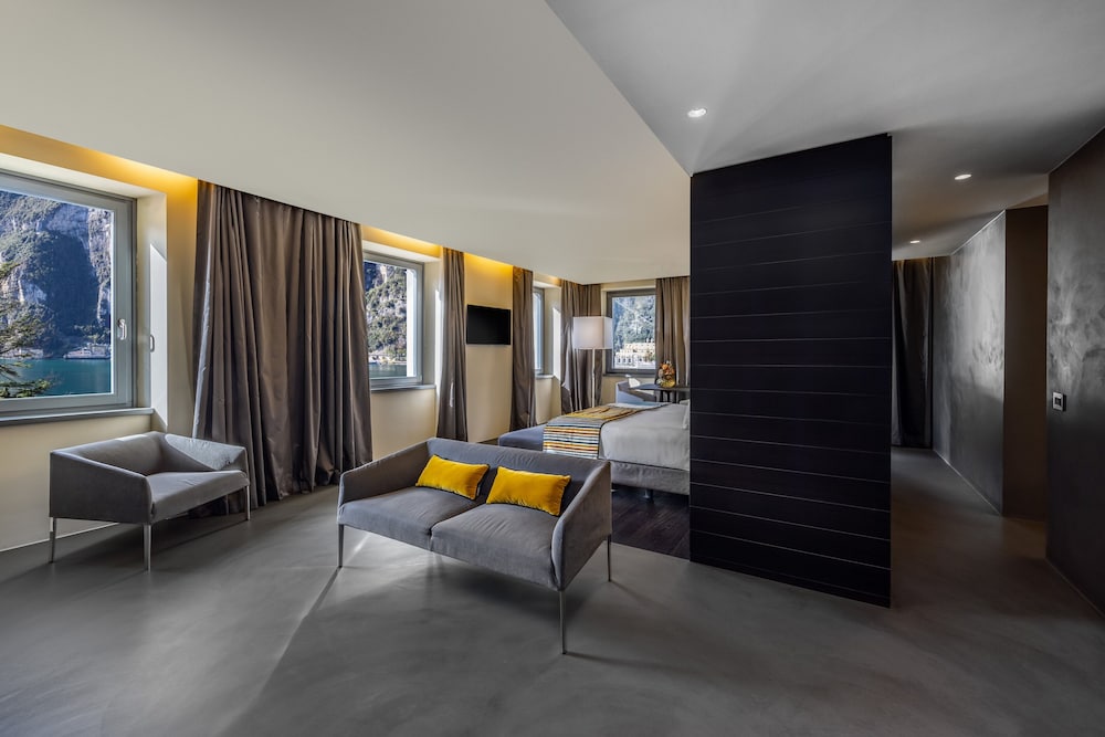 Junior Suite, Lake View