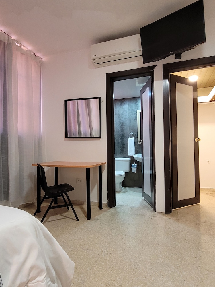 Standard Room, 1 Double Bed photo 3