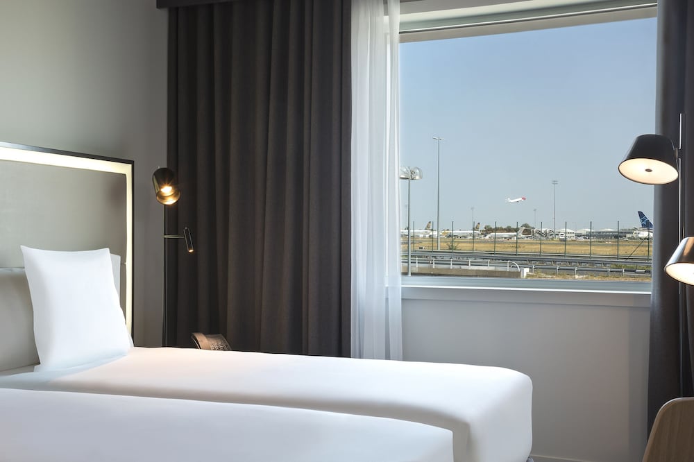 The Innside Room Twin Bed