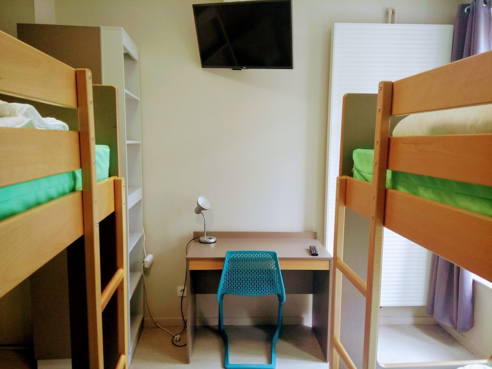 Room 5 persons photo 2