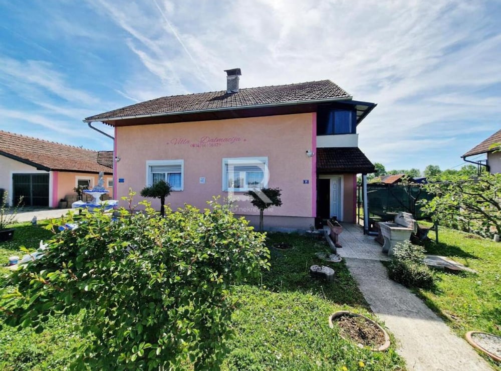 Villa (Two Bedroom Villa with Balcony and Pa)