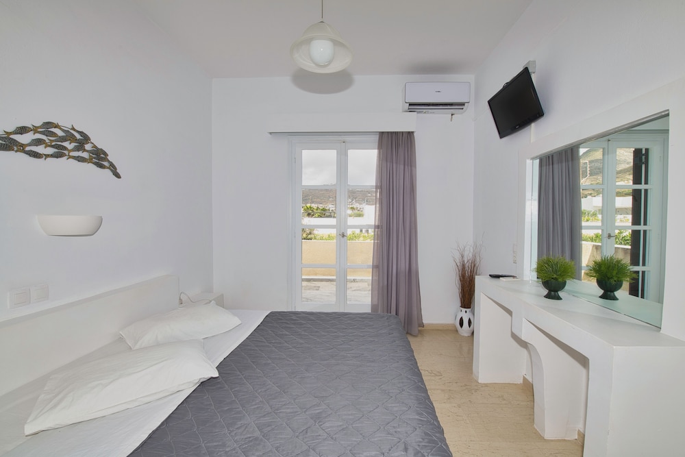 Apartment, 1 Bedroom, Pool View