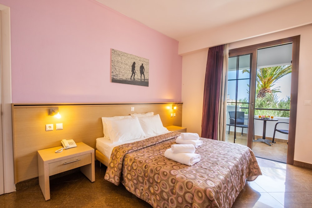 Standard Room, Mountain View (or Garden View)