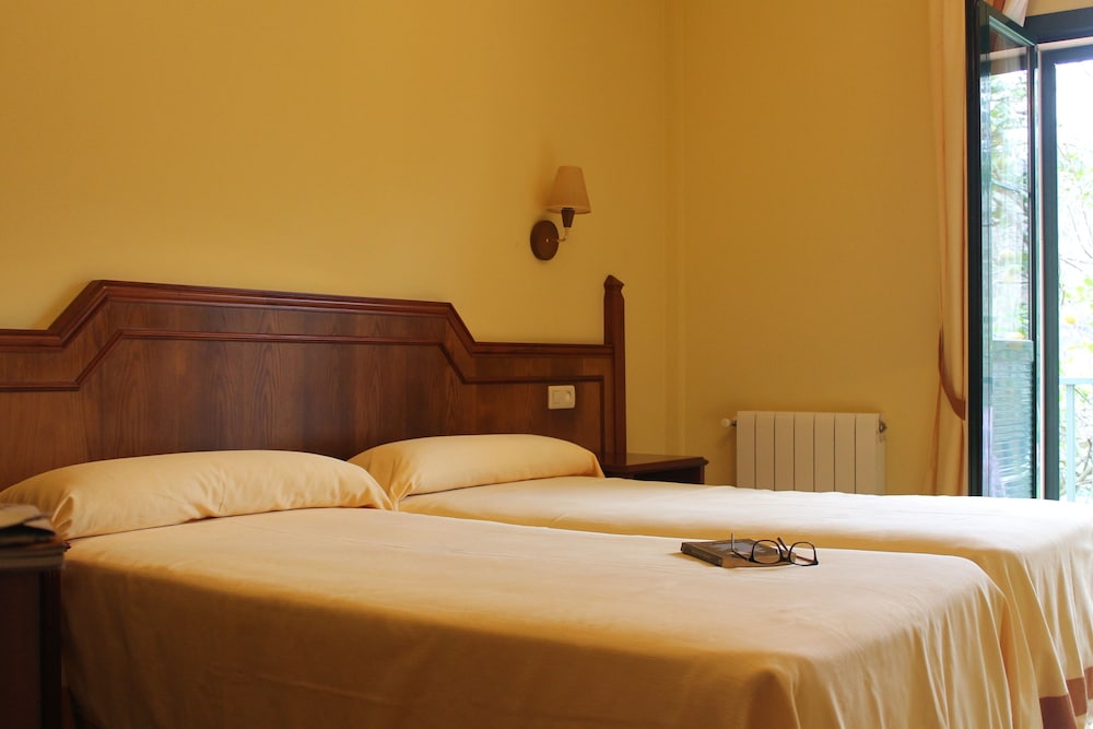 Habitación Doble Clásica con Vista al Jardín