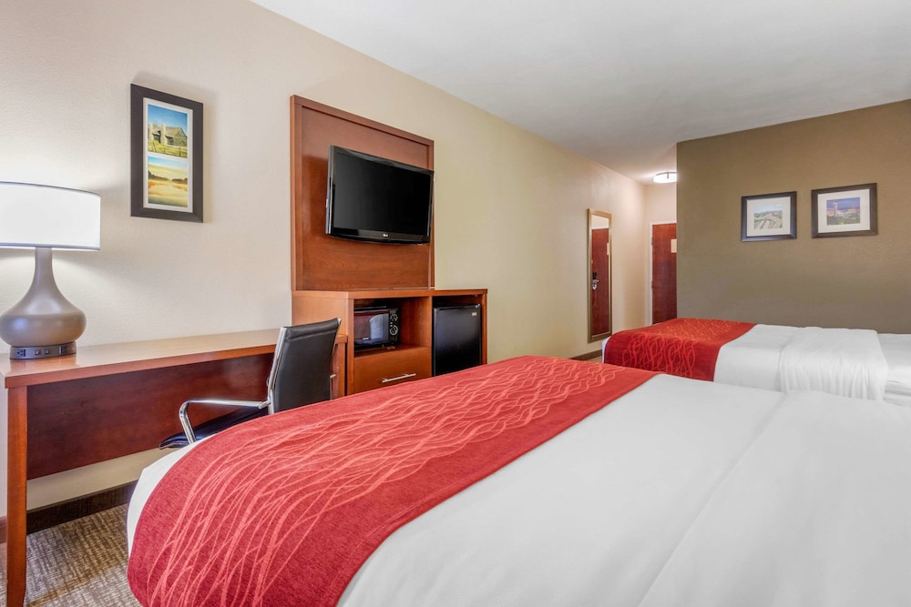 Suite, Multiple Beds, Non Smoking - Photo 3