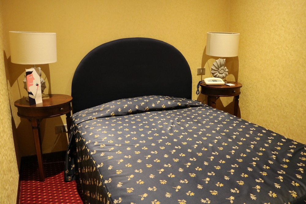 Single Room photo 2