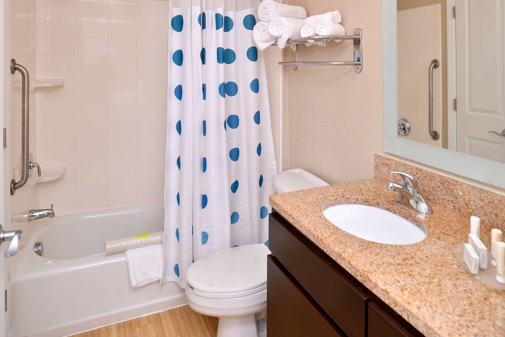 Suite, 1 Bedroom - Photo 13