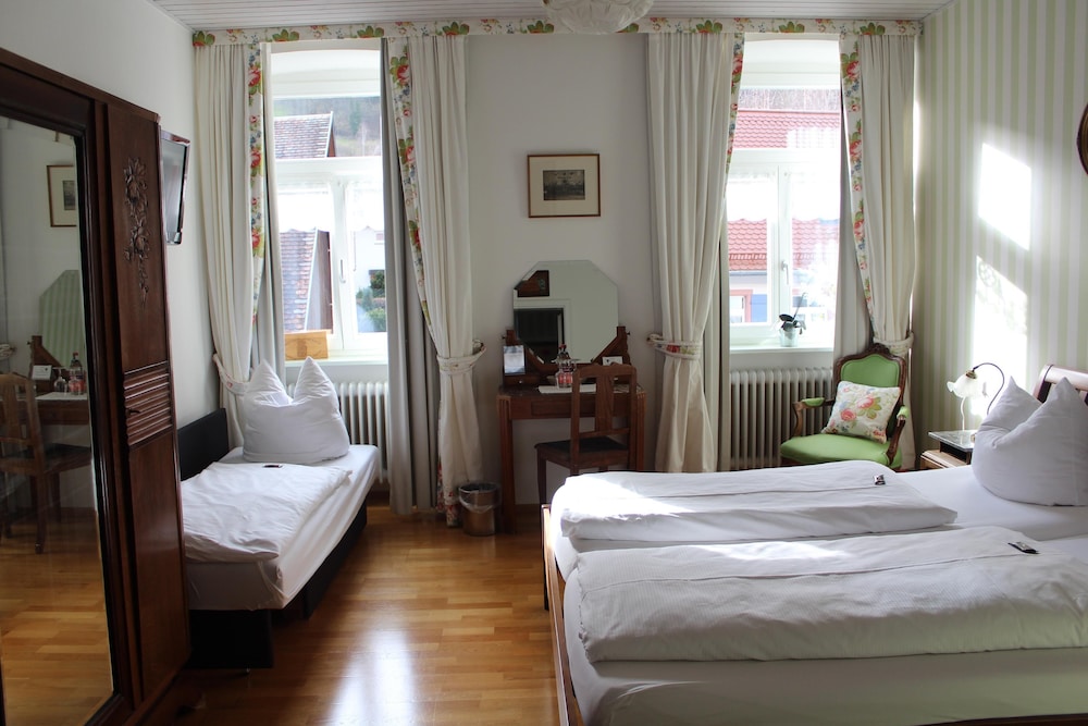 Comfort Room, Multiple Beds photo 3