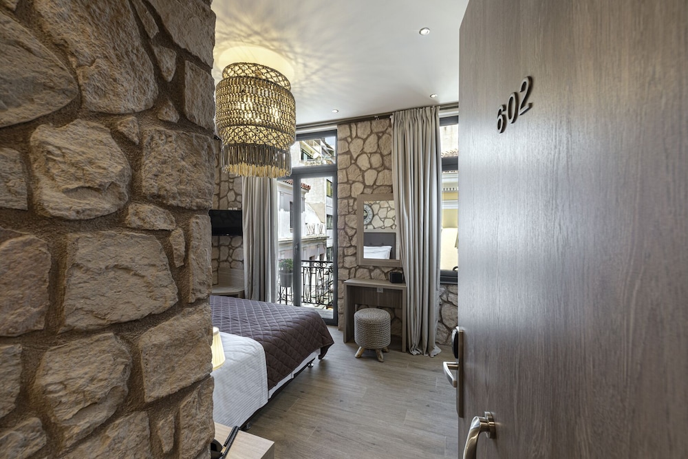 Executive Double or Twin Room, Balcony, Annex Building photo 1